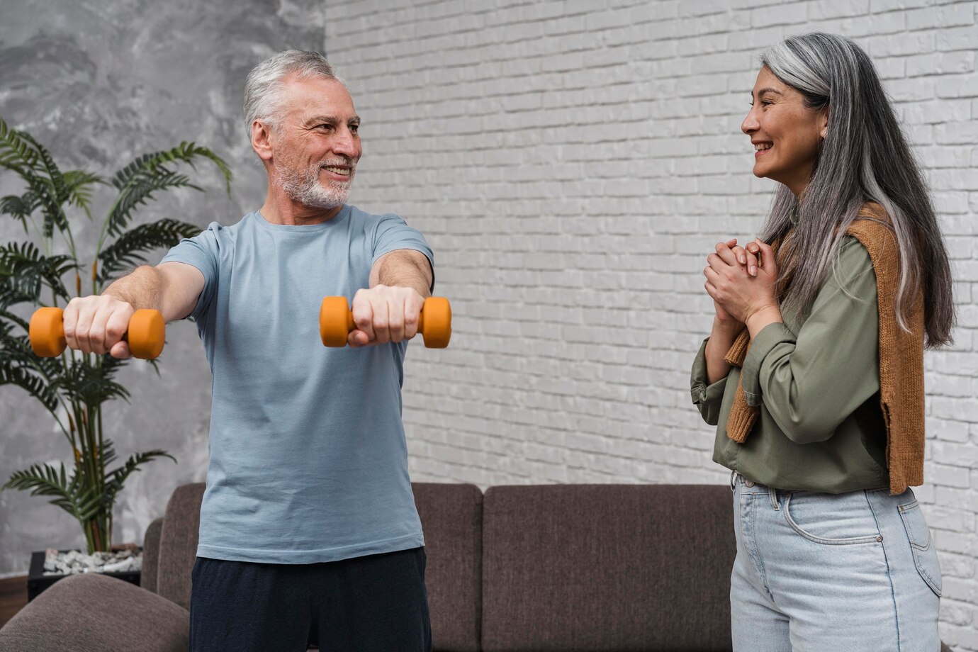 patient-starting-medical-recovery-workout_23-2148813490